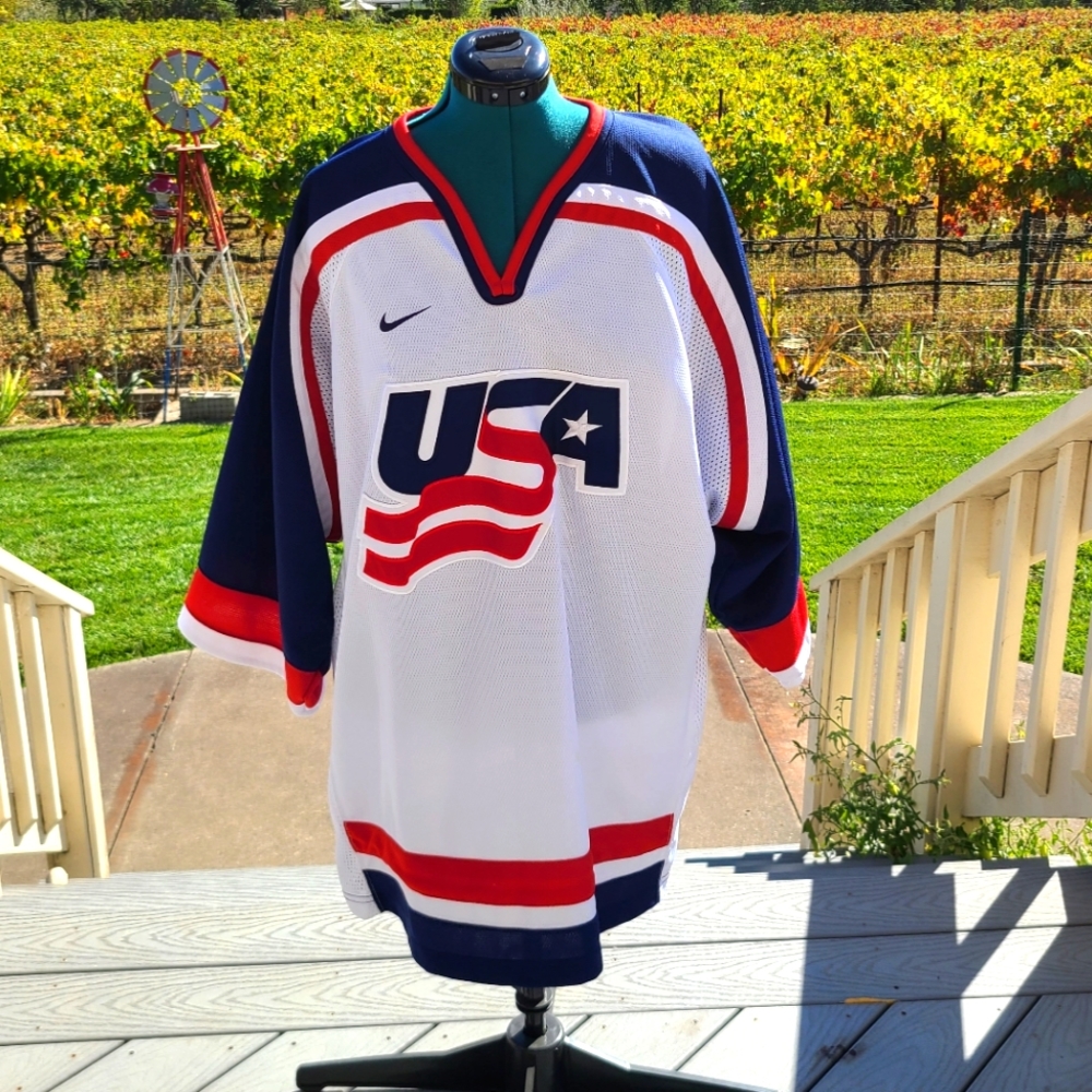 🥳FINAL SALE👍🇺🇲🏒 LIKE NEW‼️ Authentic 2004 USA Hockey Olympic Replica Jersey